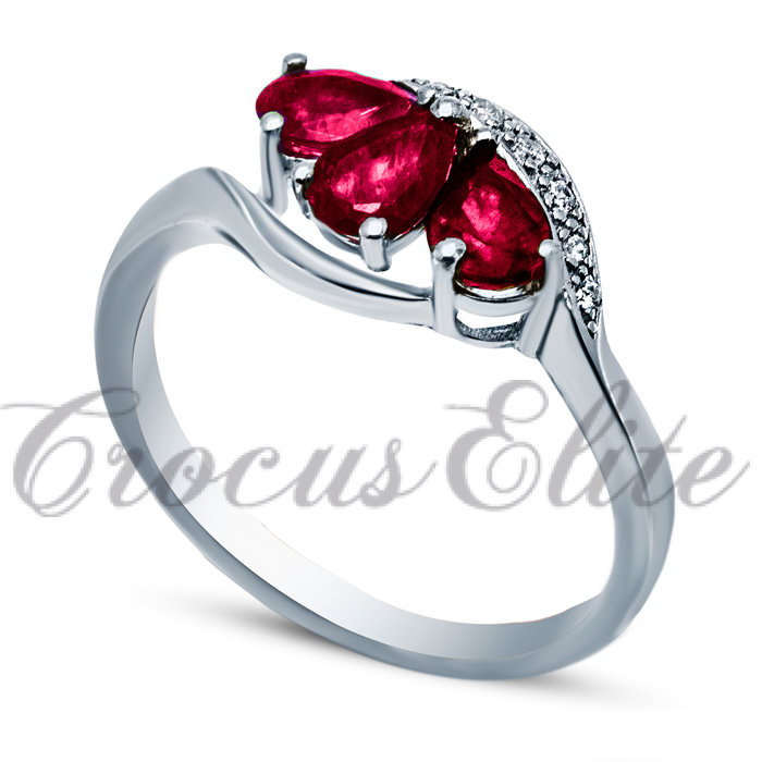 Кольцо с рубином серебро Рубиновое кольцо символизирует глубокую любовь и счастливую семейную жизнь.