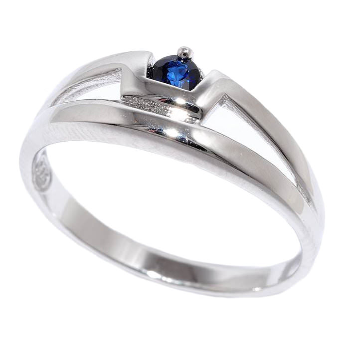 Стильное серебряное кольцо с сапфиром