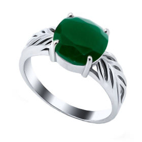 Модное кольцо с зеленым камнем